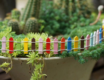 Small Terrarium Figurines Wooden Fence